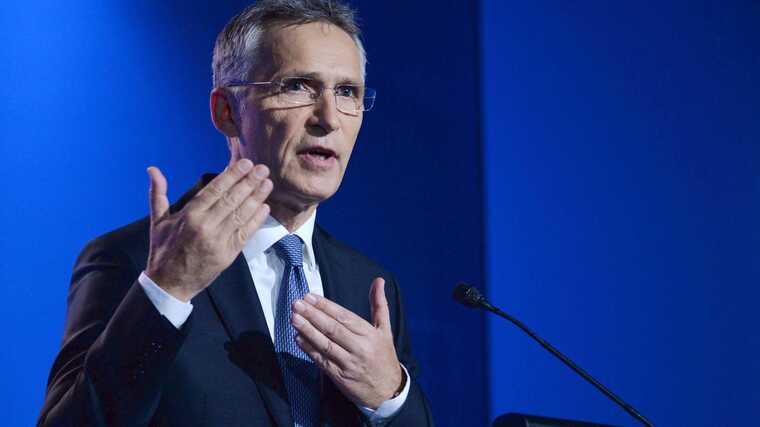 РФ в преддверии зимы накопила большой арсенал ракет, - Столтенберг