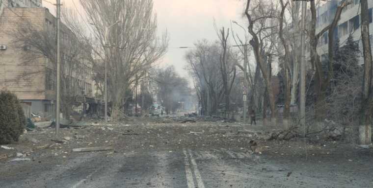Перекривають дороги: під Маріуполем окупанти влаштували масові "зачистки", — Андрющенко