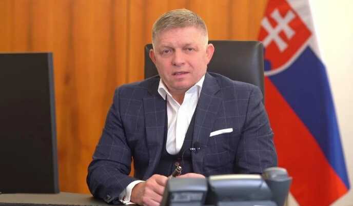 Премьер Словакии планирует встретиться с российским послом