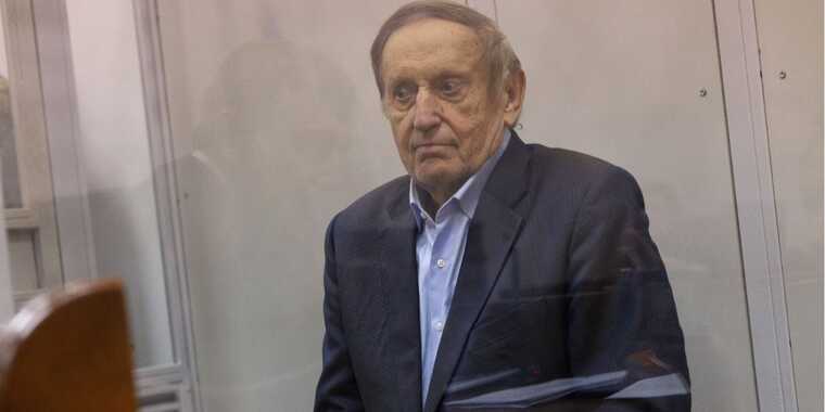 Суд продлил меру пресечения экс-президенту компании "Мотор Сич"