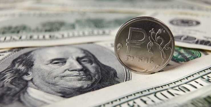 Головний банк РФ визнав, що рублі за кордоном нікому не потрібні