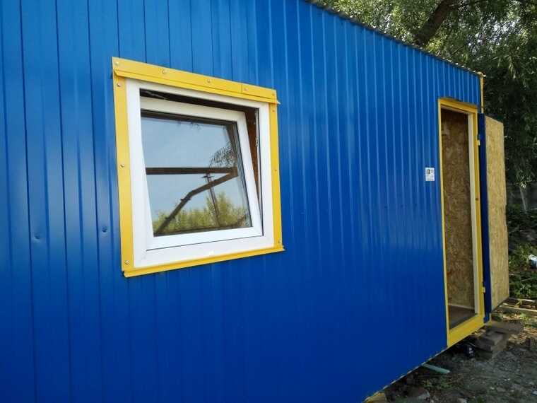 Все деньги – на войну: в РФ школьники вынуждены учиться в строительных вагончиках