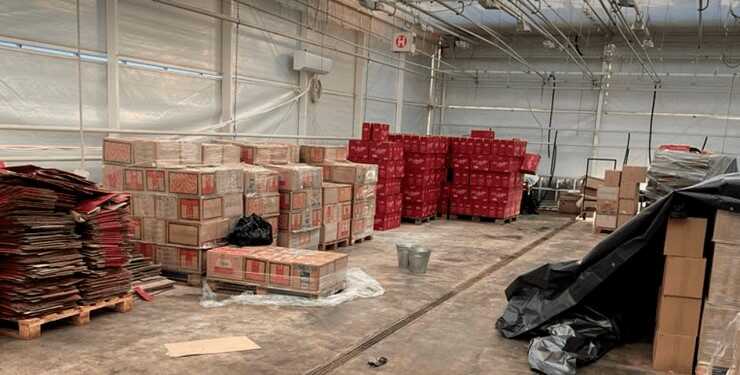 У парку Межигір’я виробляли підроблені каву та вафлі під чужими брендами, — БЕБ