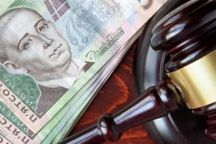 На Вінничині двом посадовцям громади висунули підозри у розтраті