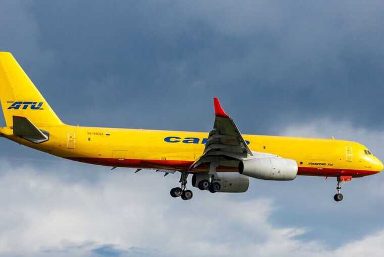 В России грузовой самолет загорелся во время полета