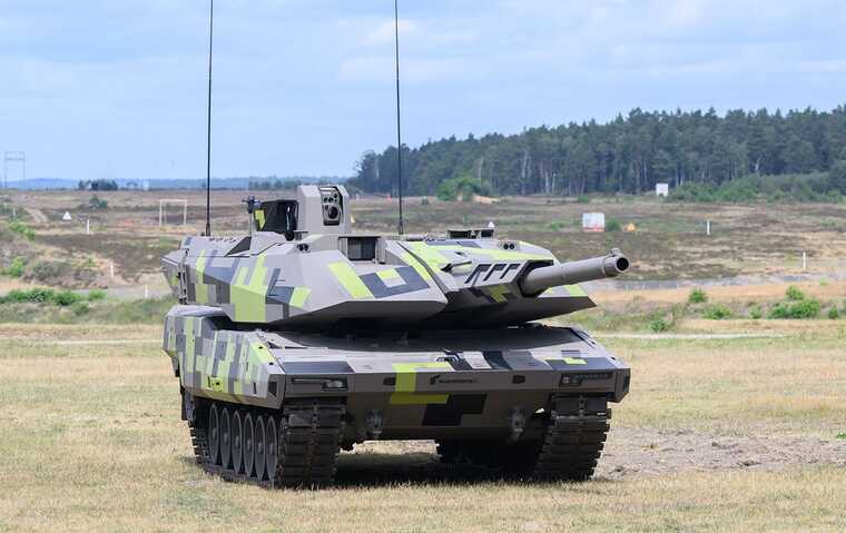 Україна хоче налагодити виробництво танків Panther і дронів Bayraktar, — WSJ