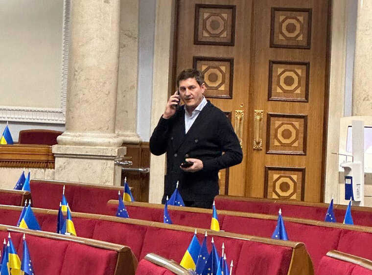 Пойманный на взятке Депутат Одарченко появился в Верховной Раде, — Гончаренко
