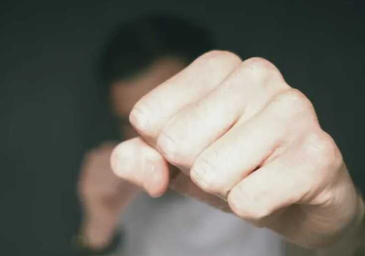 На Львівщині в гуртожитку училища студенти били першокурсників у серце