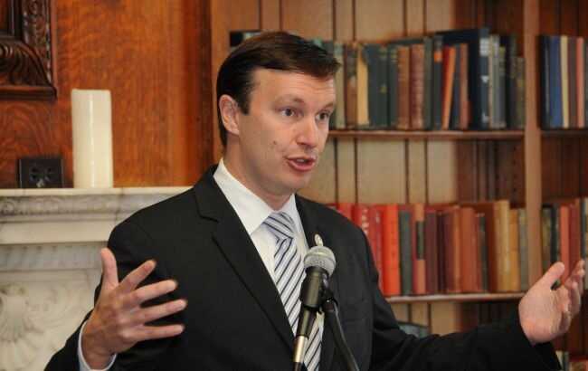 Білий дім планує укласти угоду з Конгресом для військової допомоги Україні й Ізраїлю