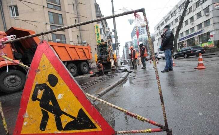 В Киеве произошел обвал при ремонте опорной стены для удержания грунта