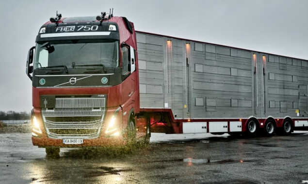 Козин має намір витратити 3,8 мільйона гривень на нові вантажівки