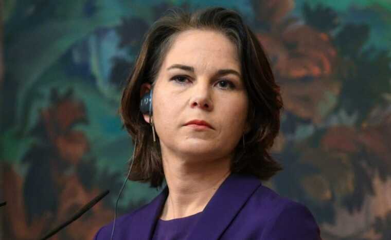 Бербок виступила проти "заморожування" війни в Україні