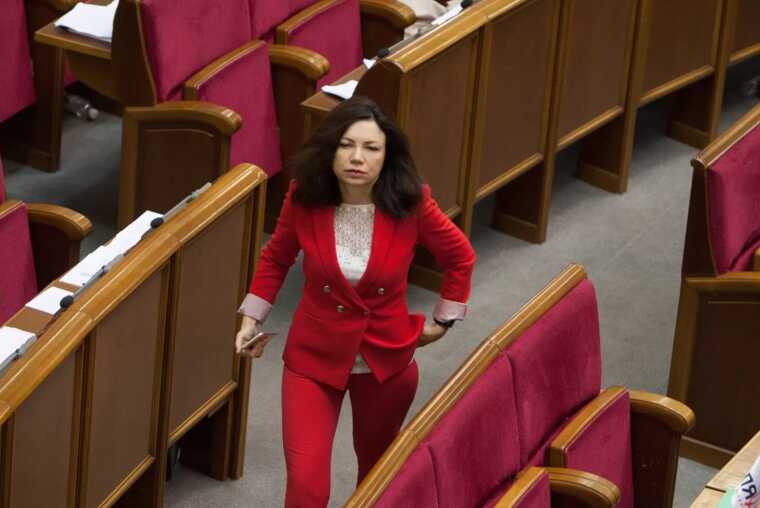 Нардеп Сюмар купила електрокар Honda майже за 1 мільйон гривень