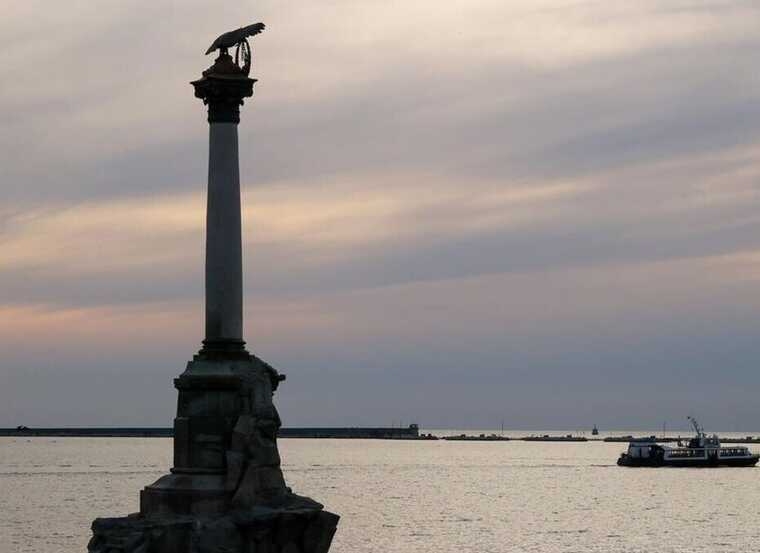 В окупованому Криму чули стрілянину: повідомляють про можливу роботу ППО