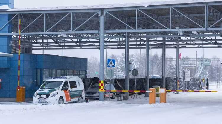 Фінляндія відкрила два пункти пропуску на кордоні з РФ: їх закривали через мігрантів