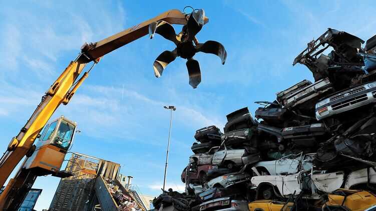 У Лондоні заблокували відправку в Україну списаних автомобілів