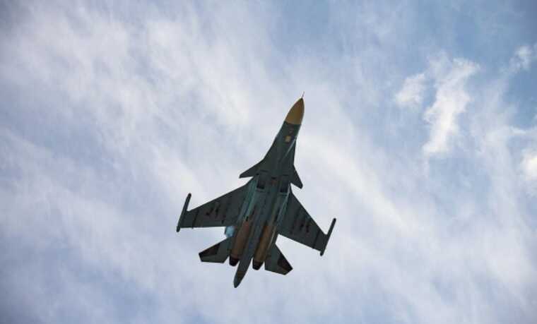 З’явилося фото пошкодженого Су-34 окупантів на аеродромі Морозовськ