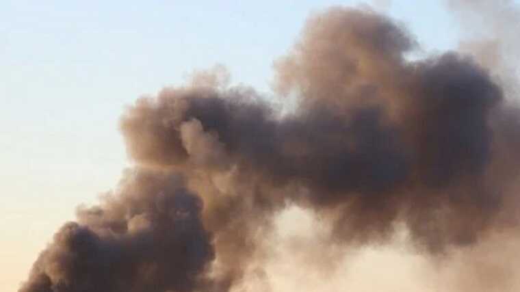 В окупованому Луганську пролунали потужні вибухи: містом мчать швидкі