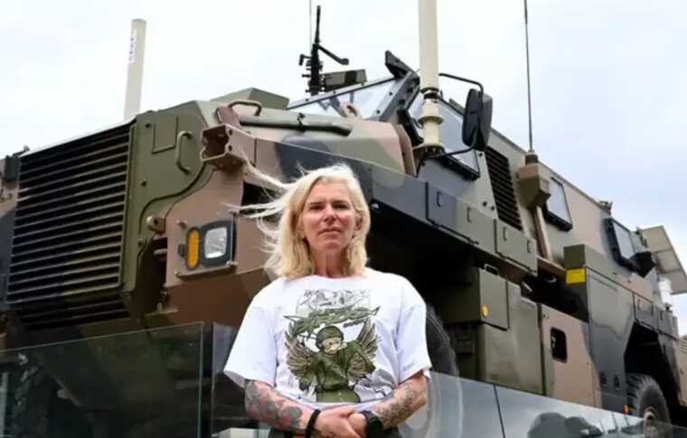 "Тайра" знялася в образі лицарки з мечем: її просто не впізнали