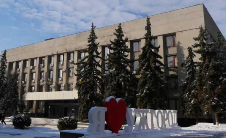 СБУ та поліція проводять обшуки в Ужгородській міськраді