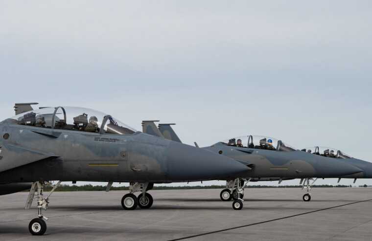 Повітряні сили США отримали два новітні винищувачі F-15EX