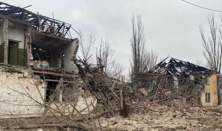 Оккупанты авиабомбами и артиллерией ударили по Донецкой области