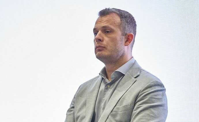 Відомий підприємець звинуватив велику мережу заправок і розповів, де "не можна заправлятися": "Бодяжать пальне"