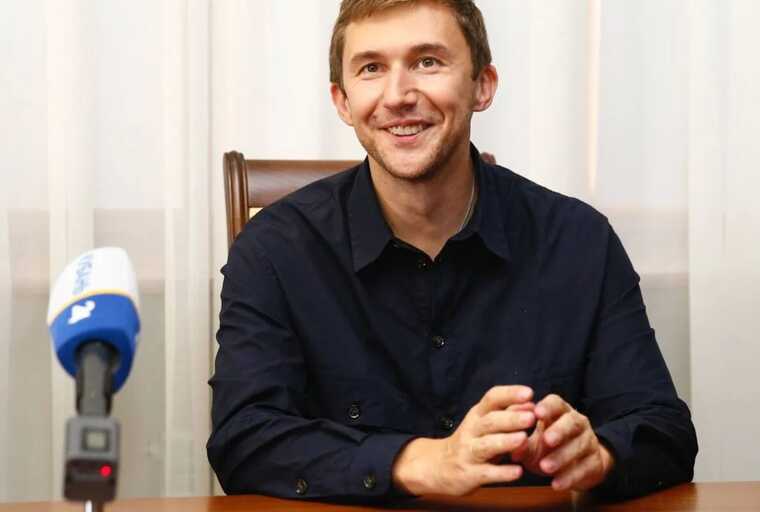 Зрадник України Карякін зі словами "царство йому небесне" захопився Путіним