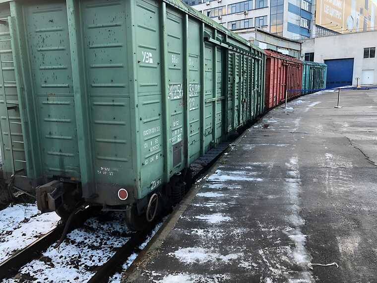 "Укрпочта" из-за блокады границы начала доставлять международные посылки в Украину поездами