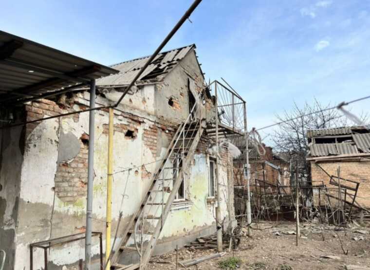 Окупанти обстріляли Нікополь: є постраждалі та руйнування