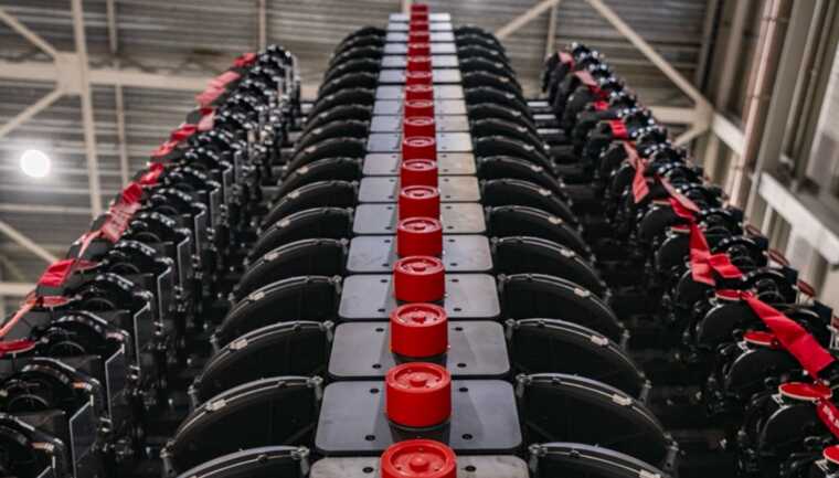 Компанія SpaceX Ілона Маска запустила перші супутники Starlink