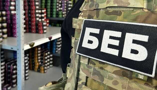 Магазини електроніки ухилялися від податків за допомогою аудіокниг