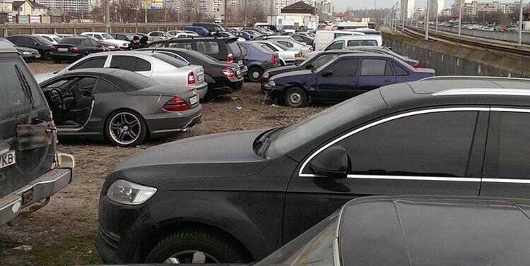 Поліція Києва переплачує за оренду штрафмайданчиків, — НАЗК