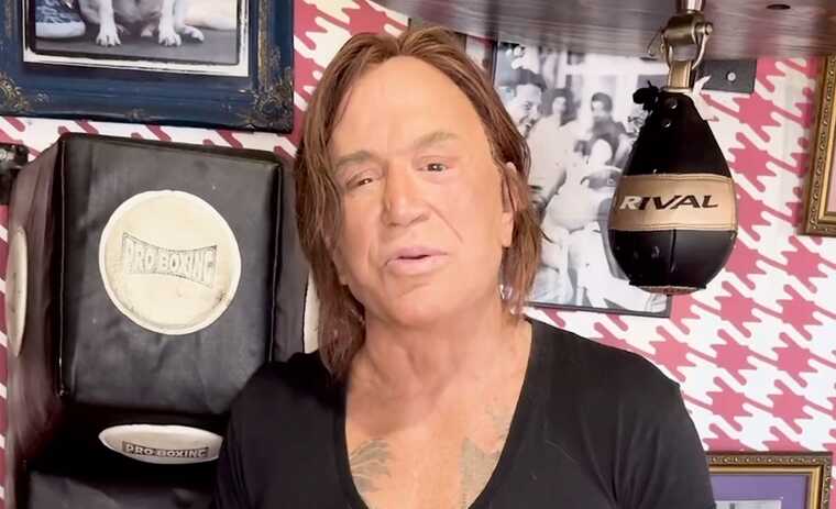 Легендарний Міккі Рурк закликав збирати гроші для потерпілих від війни українців