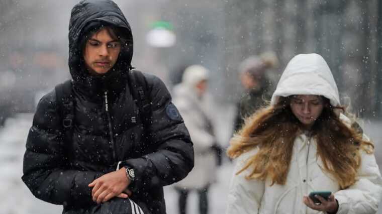 Синоптики попередили про різку зміну погоди: йдуть серйозні морози