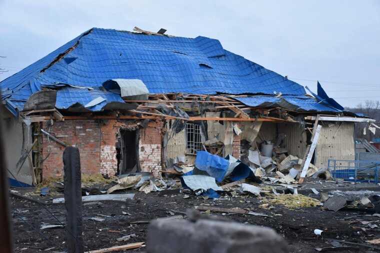 Загарбники вдарили по житловій забудові на Донеччині: є загиблий