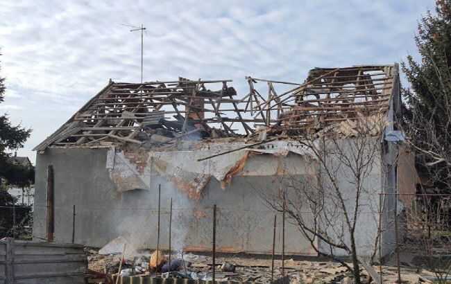 Окупанти вдарили по Нікополю: є жертва, постраждала дитина та пенсіонер