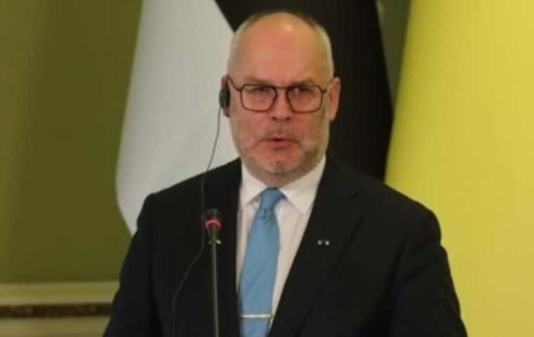 Президент Естонії скликає засідання Ради держоборони для обговорення війни в Україні