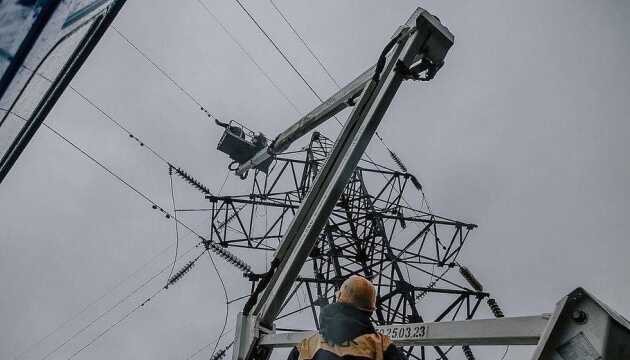 У Кропивницькому районі уламки збитого БпЛА пошкодили будинок та лінію електропередач