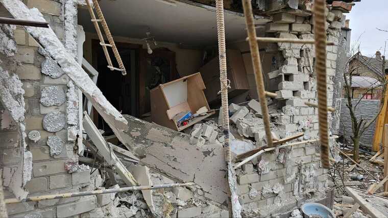 Окупанти обстріляли Херсон: загинуло 2 особи, троє зазнали поранень