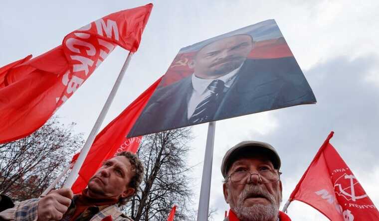 Опитування показало скільки росіян підтримують війну проти України і схвалюють політику Путіна