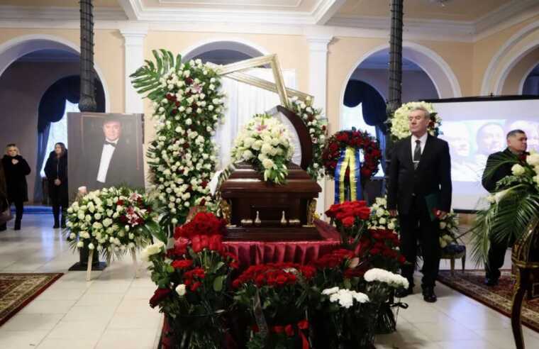 В Киеве прощаются с Виталием Белоножко