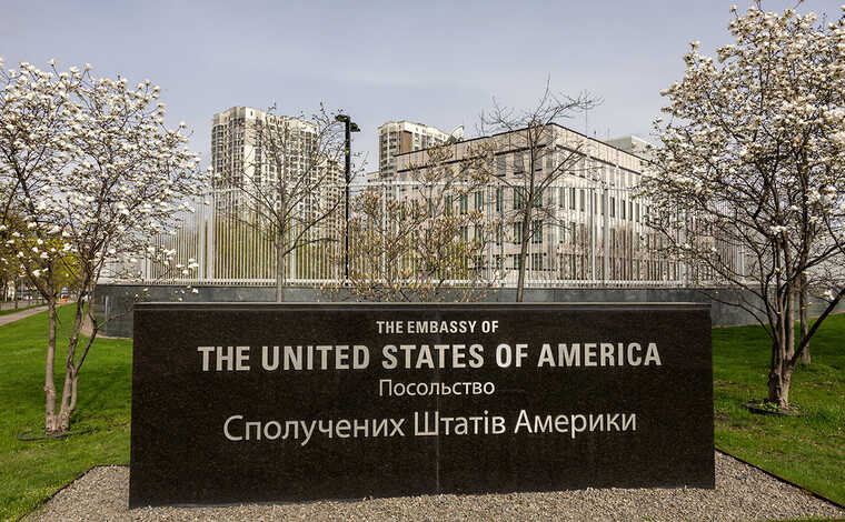 Співробітники посольства США через ракетну атаку на Київ були змушені спускатися в укриття