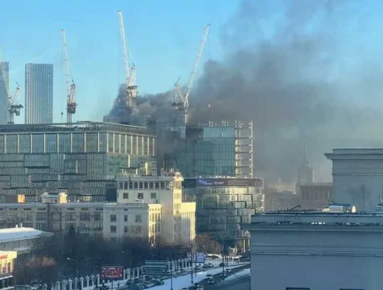 В Москве вспыхнула недостройка Сбербанка