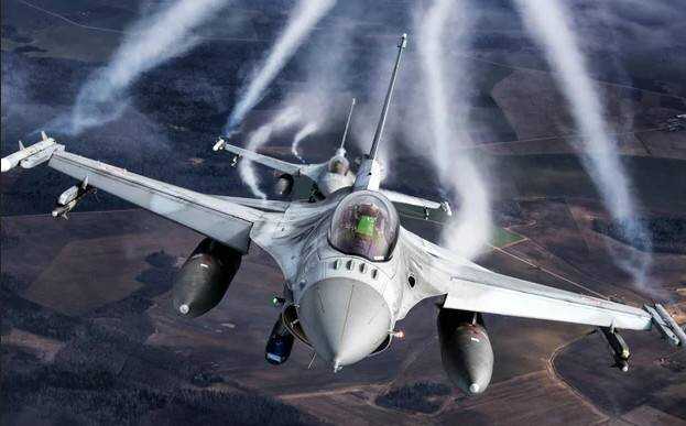 Из-за ракетных обстрелов Россией Украины Польша в очередной раз поднимала авиацию