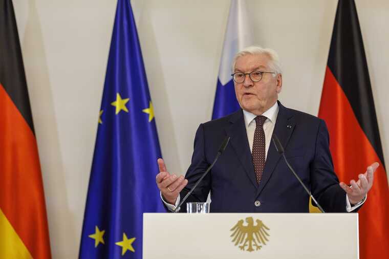 У Німеччині президент розкритикував уряд за погану комунікацію із населенням
