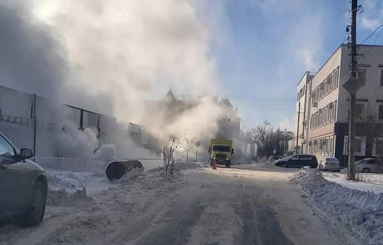 У російському Липецьку прорвало тепломережу: без опалення залишилося понад 70 багатоквартирних будинків