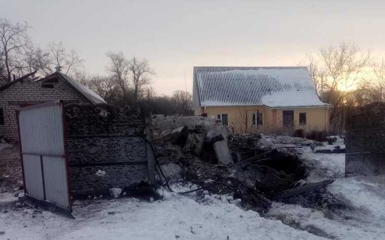 Рятувальники вилучили ракету, яка впала біля приватного будинку на Полтавщині