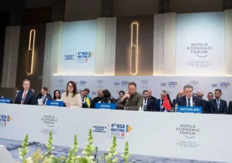 Українське керівництво розпочало бій за "утримання уваги союзників", – WSJ