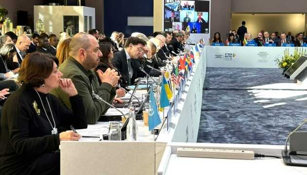 Умєров у Давосі запропонував створити міжнародну групу щодо виведення військ окупанта з України